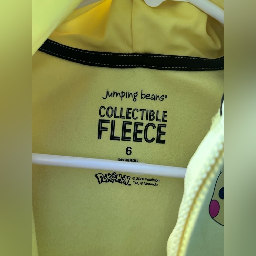 Pokémon Fleece Lined Hoodie Sz6 - Picture 3 of 3